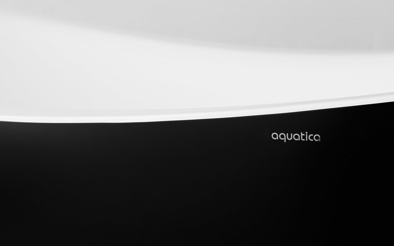 Lillian Blck-Wht Freestanding Stone Bathtub
